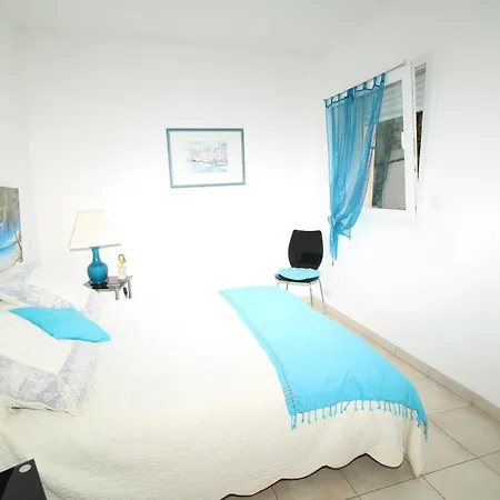 T3 A 100m Commerces Et Plages Apartment
