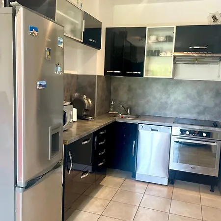 Lejlighed T3 A 100m Commerces Et Plages Porticcio (Corsica)