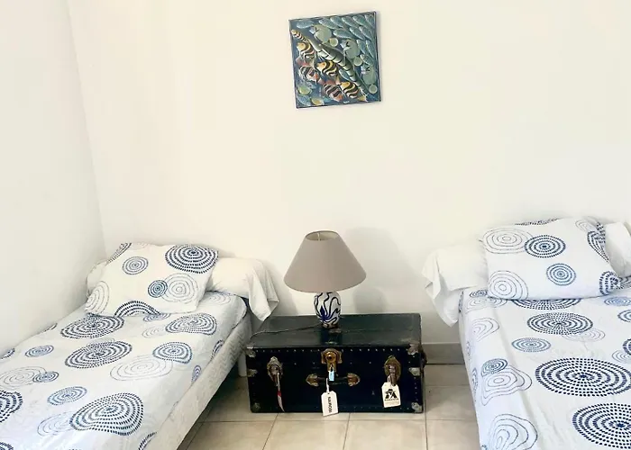 T3 A 100m Commerces Et Plages * Портисьо